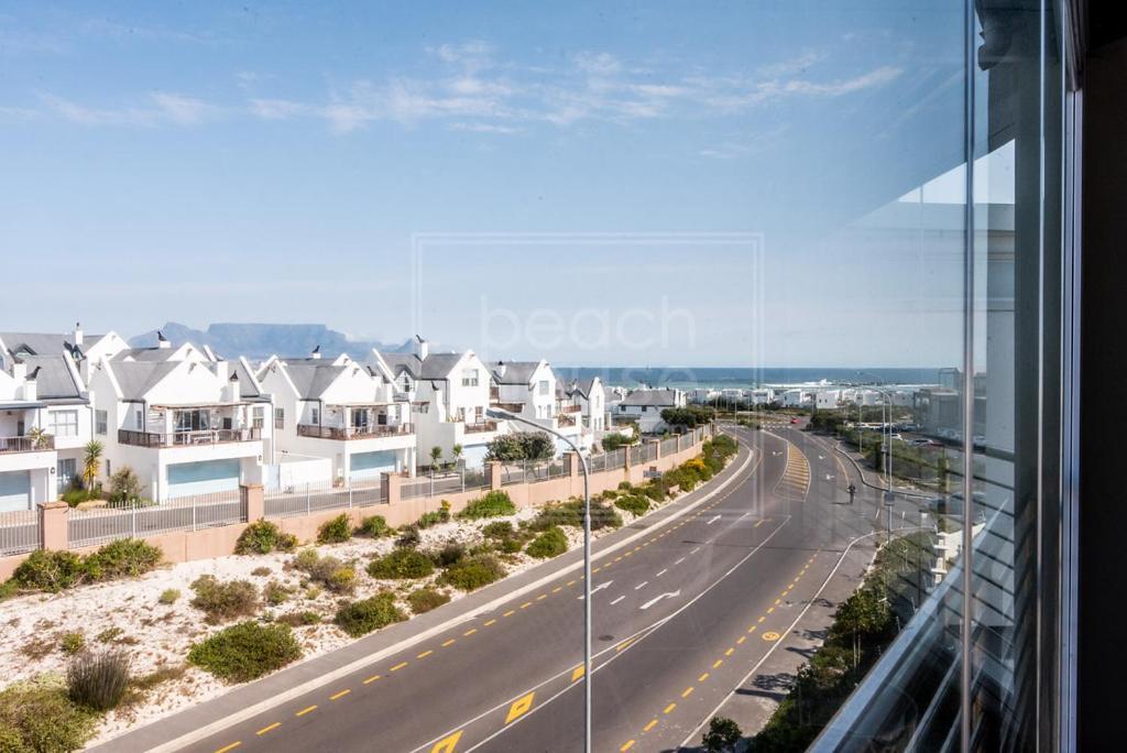 Luxury 3 Bedroom, 3 Bathroom Floor Beachfront, Big Bay, 67 Bona View Kaapstad