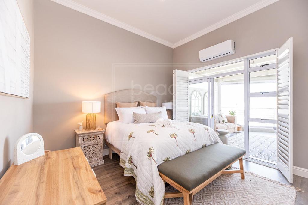 Luxury 3 Bedroom, 3 Bathroom Floor Beachfront, Big Bay, 67 Bona View Appartement Kaapstad