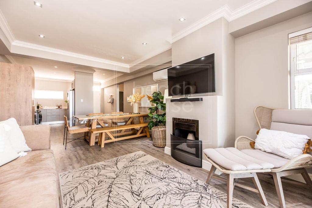 Luxury 3 Bedroom, 3 Bathroom Floor Beachfront, Big Bay, 67 Bona View Appartement Kaapstad