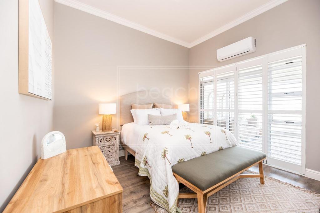 Luxury 3 Bedroom, 3 Bathroom Floor Beachfront, Big Bay, 67 Bona View Kaapstad