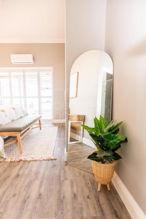 Luxury 3 Bedroom, 3 Bathroom Floor Beachfront, Big Bay, 67 Bona View Kaapstad